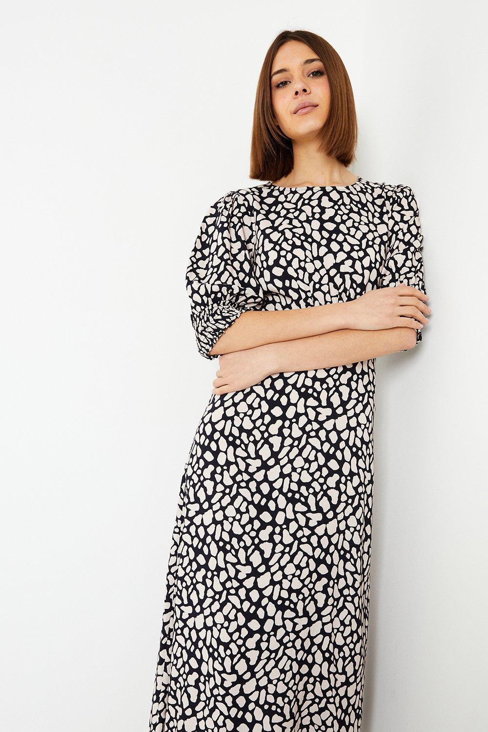 Womens Abstract Print Shirred Cuff Midi Dress