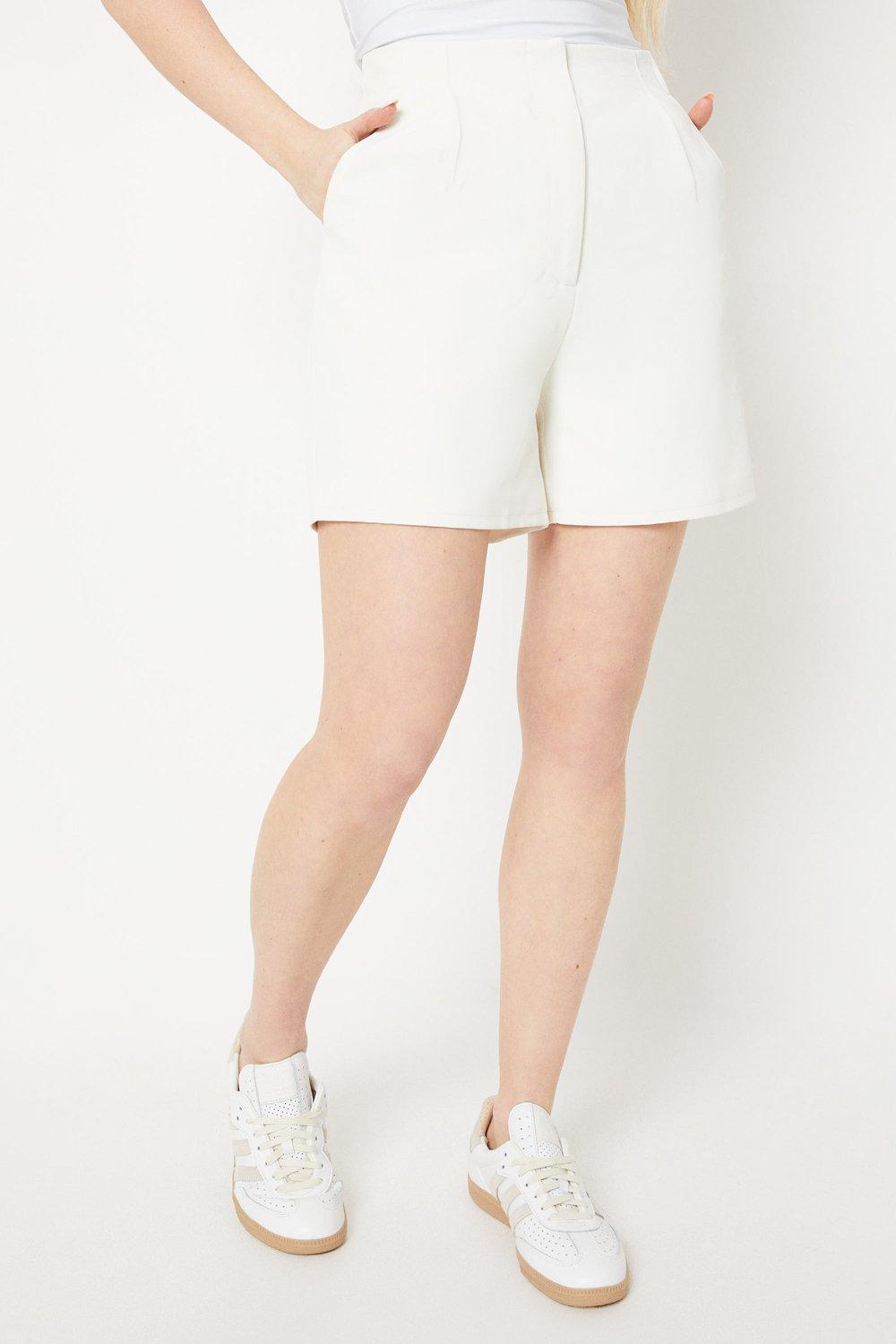 Womens Clean Tailored Short