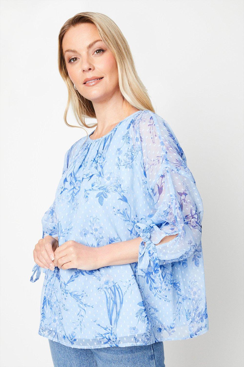 Womens Printed Dobby Cape Sleeve Top