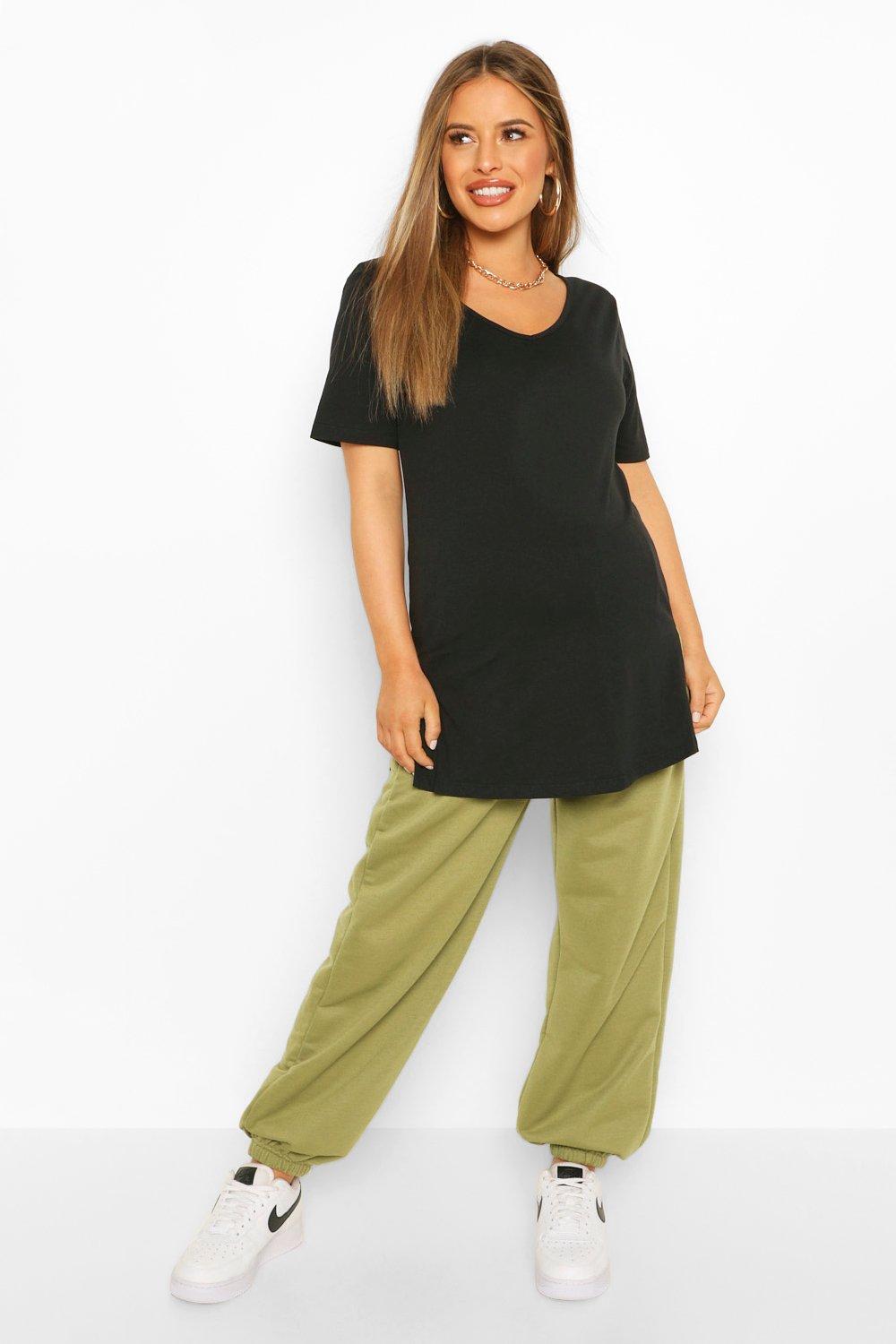 boohoo Maternity V Neck Side Split T-Shirt - Women's Plain T-shirts