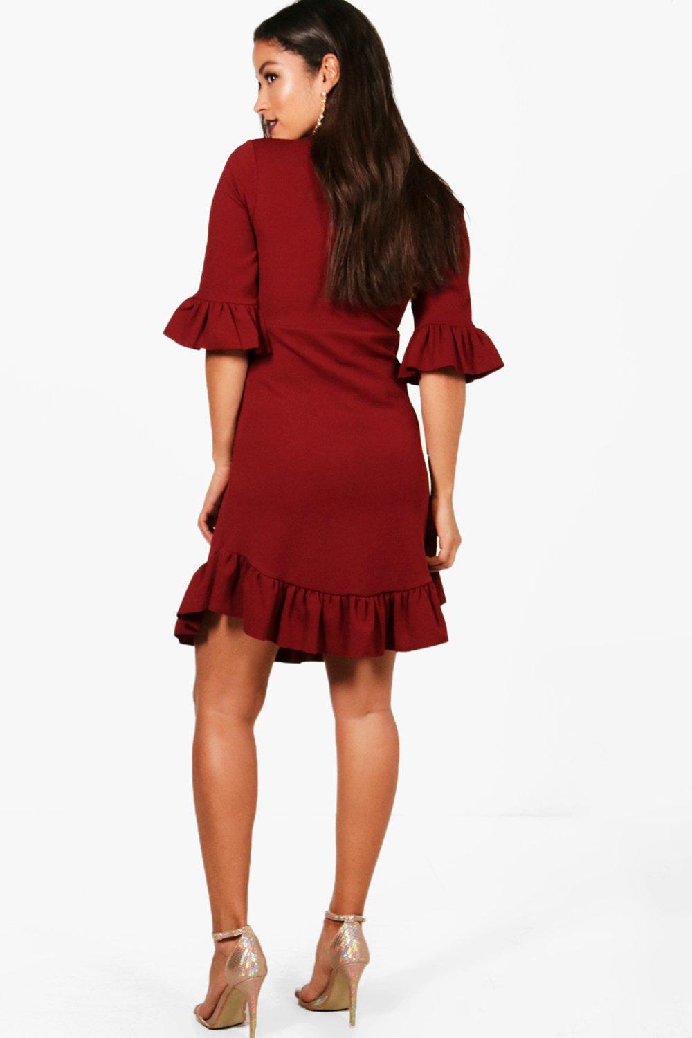 Maternity Curve Hem Ruffle Shift Dress boohoo DK