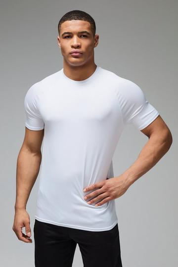 Man Active Dun Regular Fit Essentials Raglan T-Shirt white