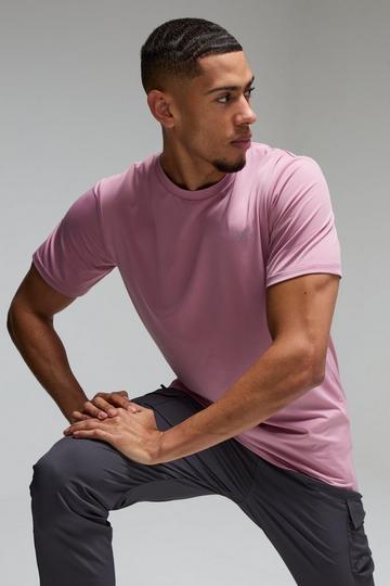 Man Active Regular Fit Performance T-shirt pink