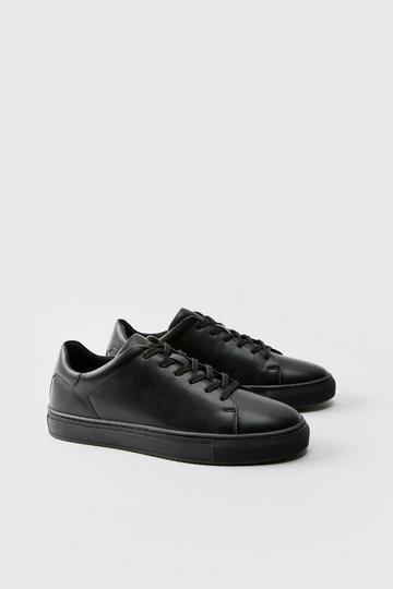 Essential Skater Trainers black