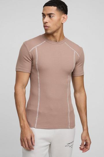 Geribbeld Muscle Fit T-Shirt Met Contrasterende Stiksels tobacco