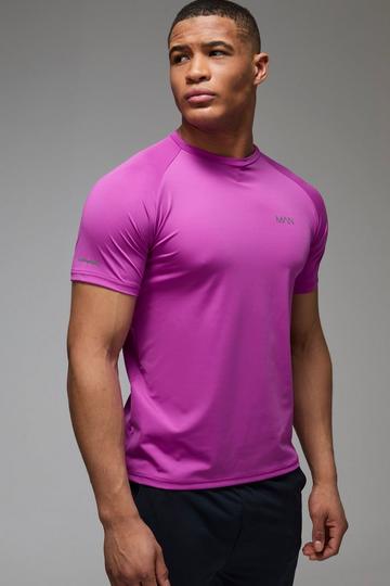 Man Active Raglan Regular Fit T-Shirt electric purple