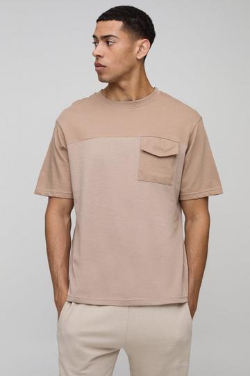 Man Tonal Colour Block Pocket T-Shirt taupe