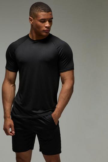 Man Active Lightweight Essentials Gym Raglan Regular T-shirt & Short Set black