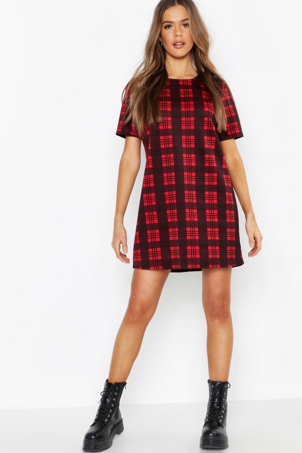 Red checkered best sale dress outfit