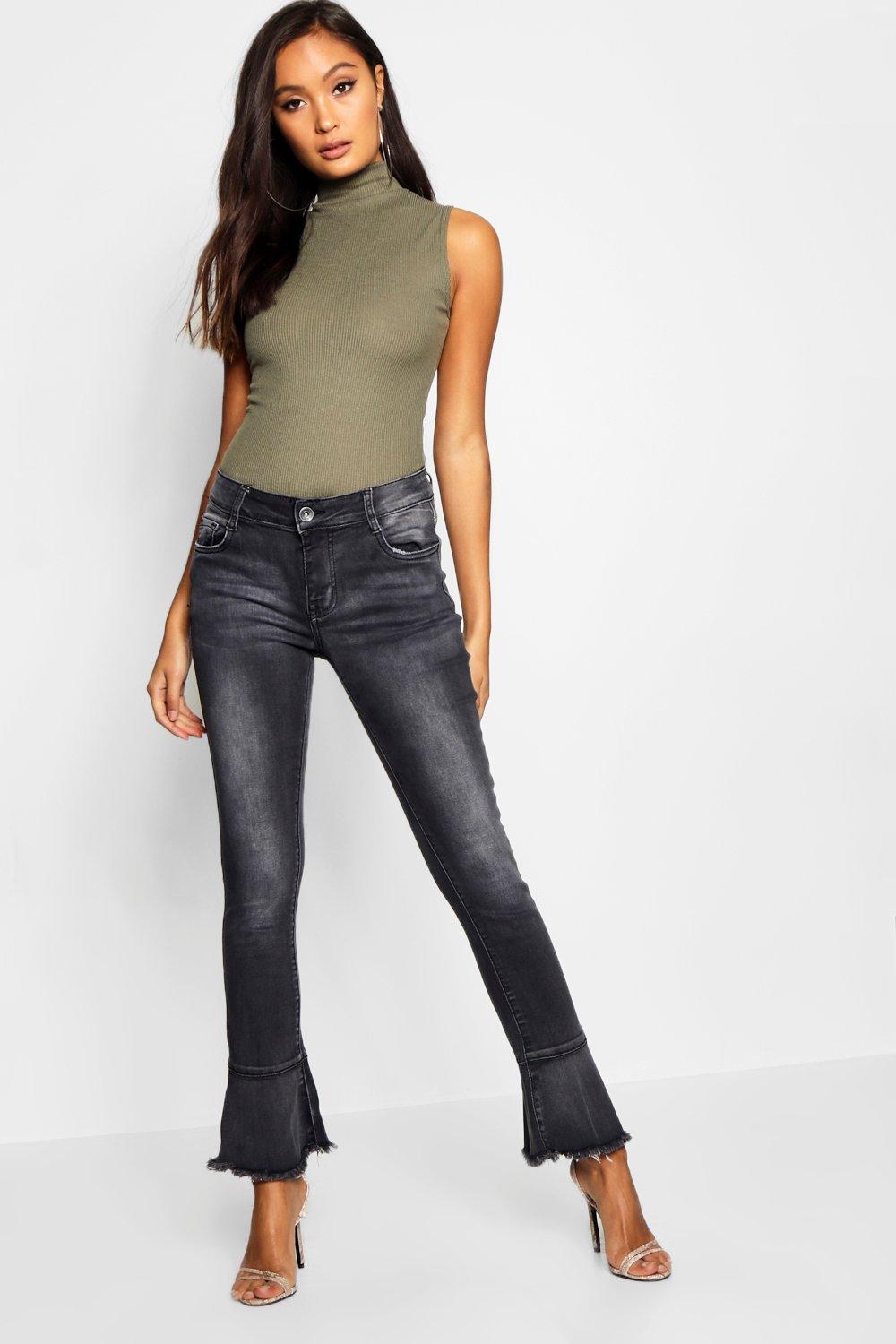 Estelle Schwarze Skinny Jeans Mit Ausgestelltem Saum Boohoo