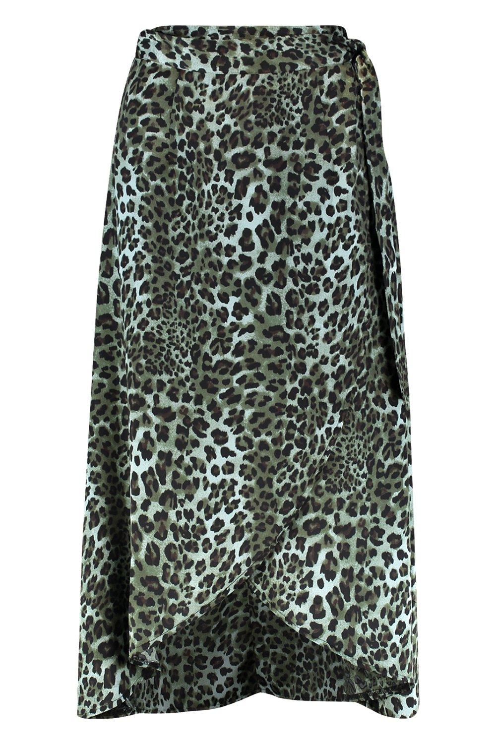 Boohoo exclusive satin wrap midi skirt in spot print best sale