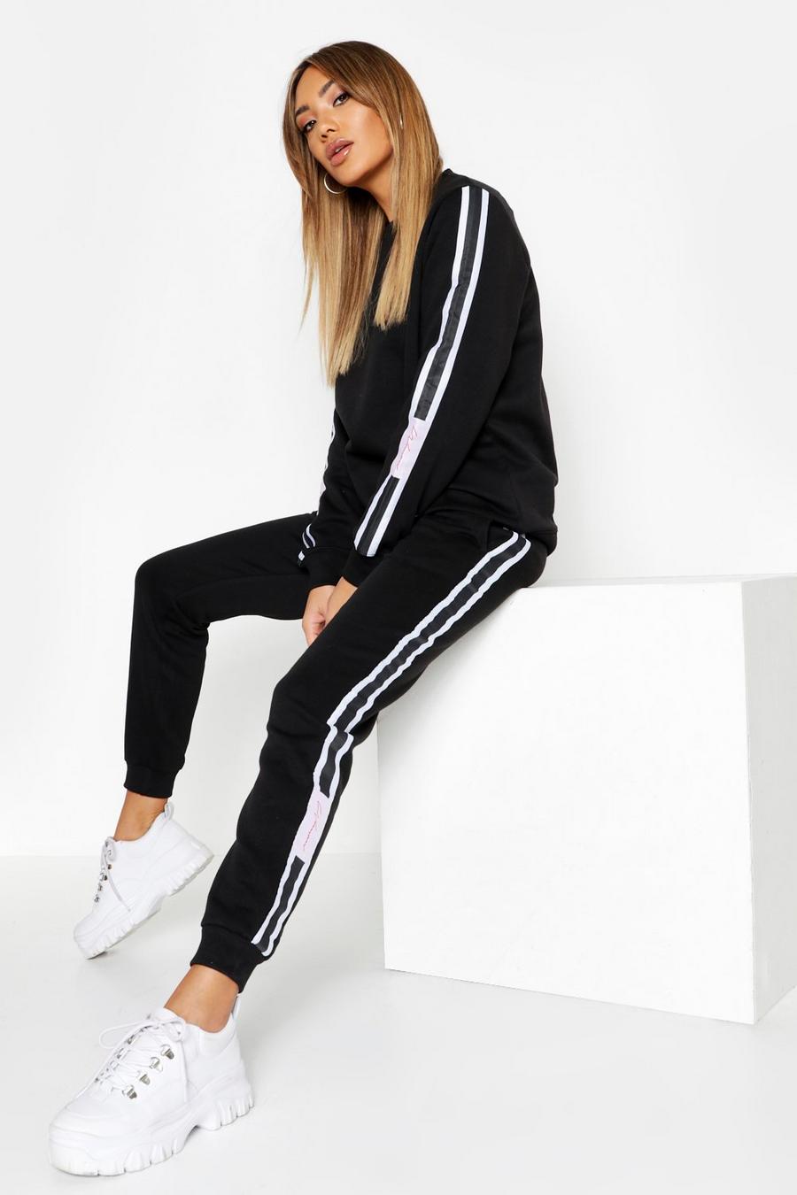 Woman Sweater & Jogger Tracksuit image number 1