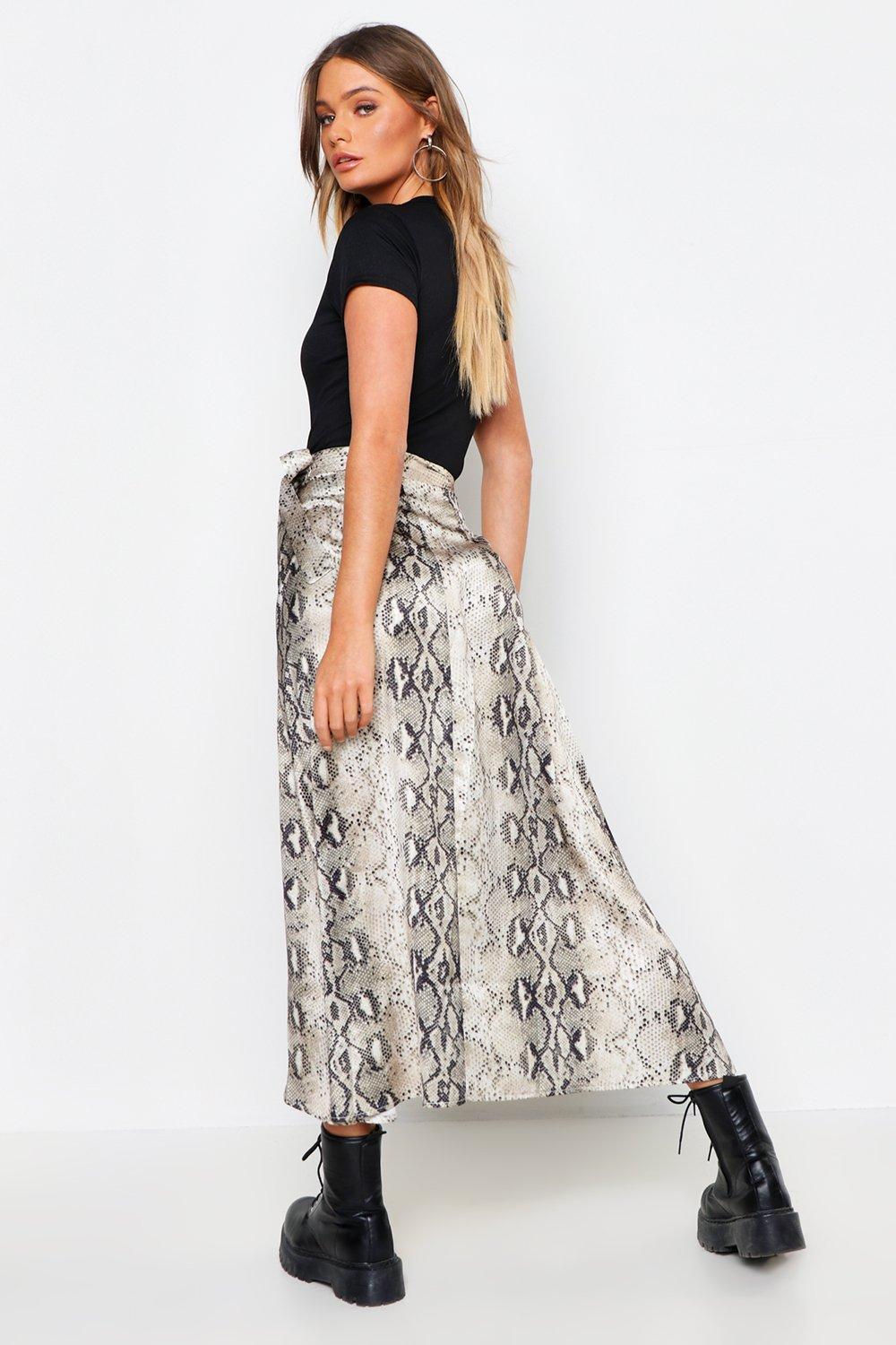 Boohoo snake sales print skirt