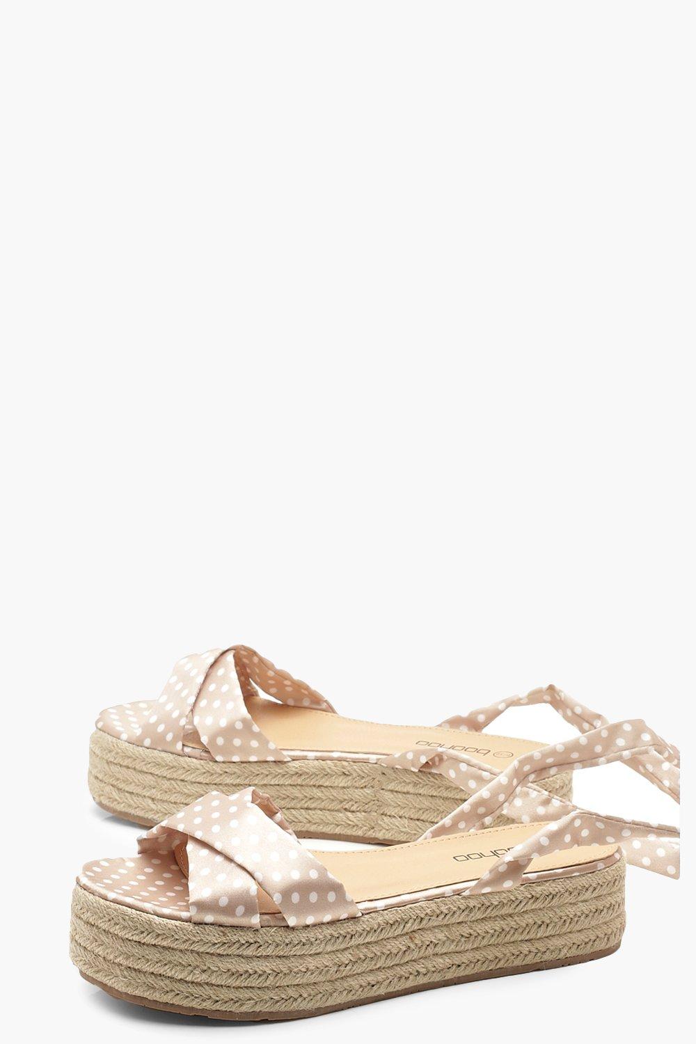 Tupfen Espadrilles Mit Plateau Sandalen Und Wickelriemchen Boohoo