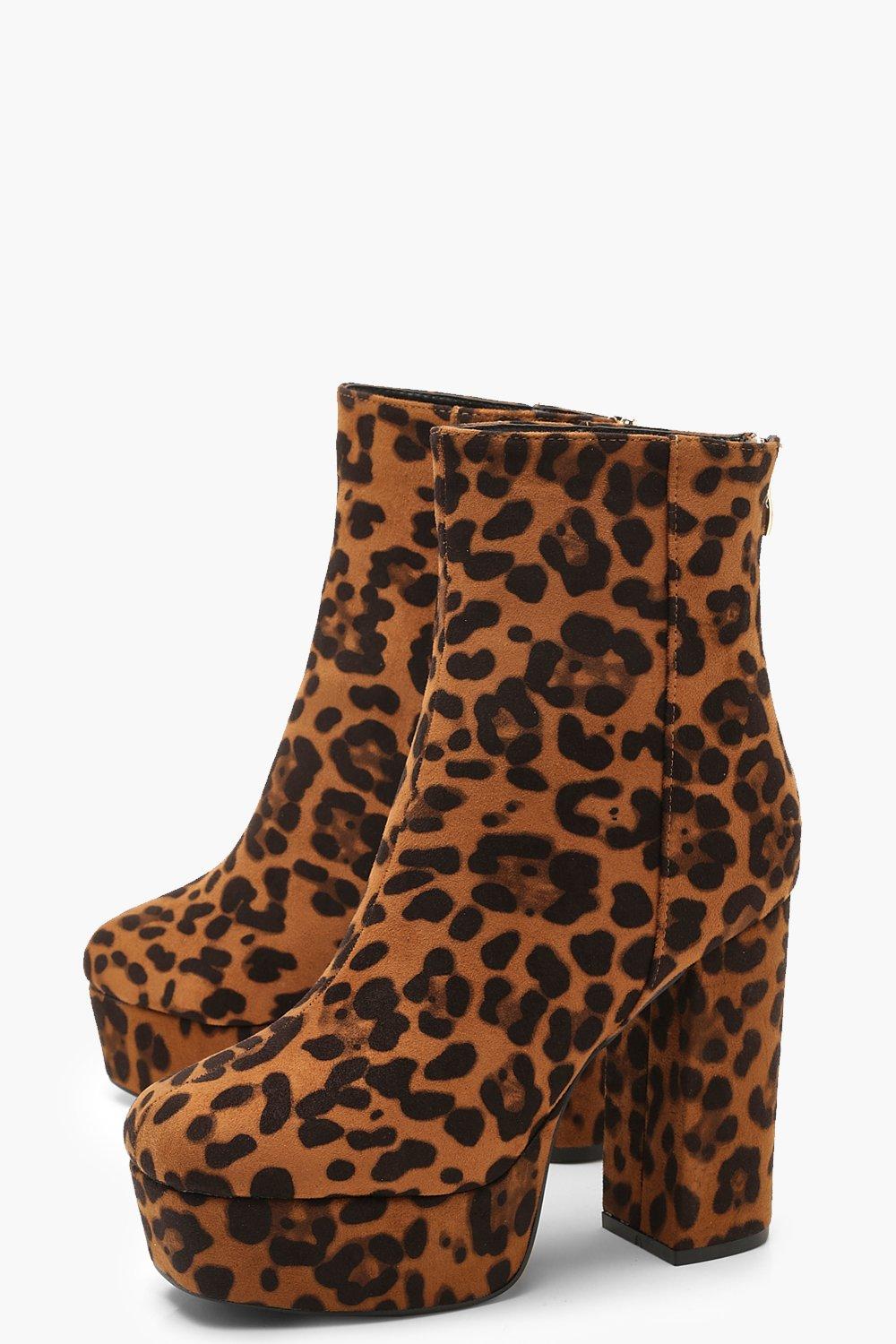 Boohoo leopard hotsell print boots