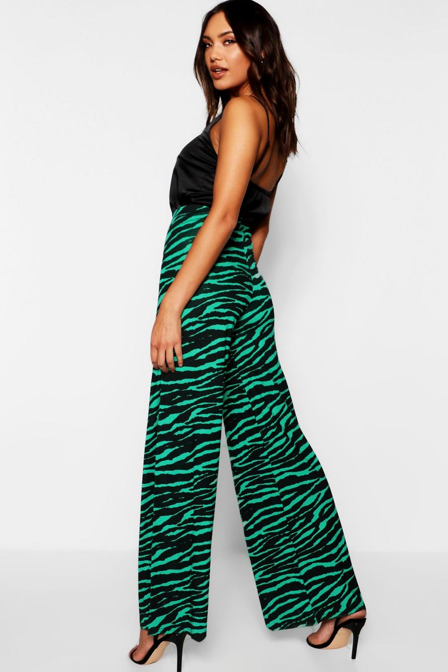 Smaragdgrüne Hosen mit weitem Bein in Tiger-Print image number 1