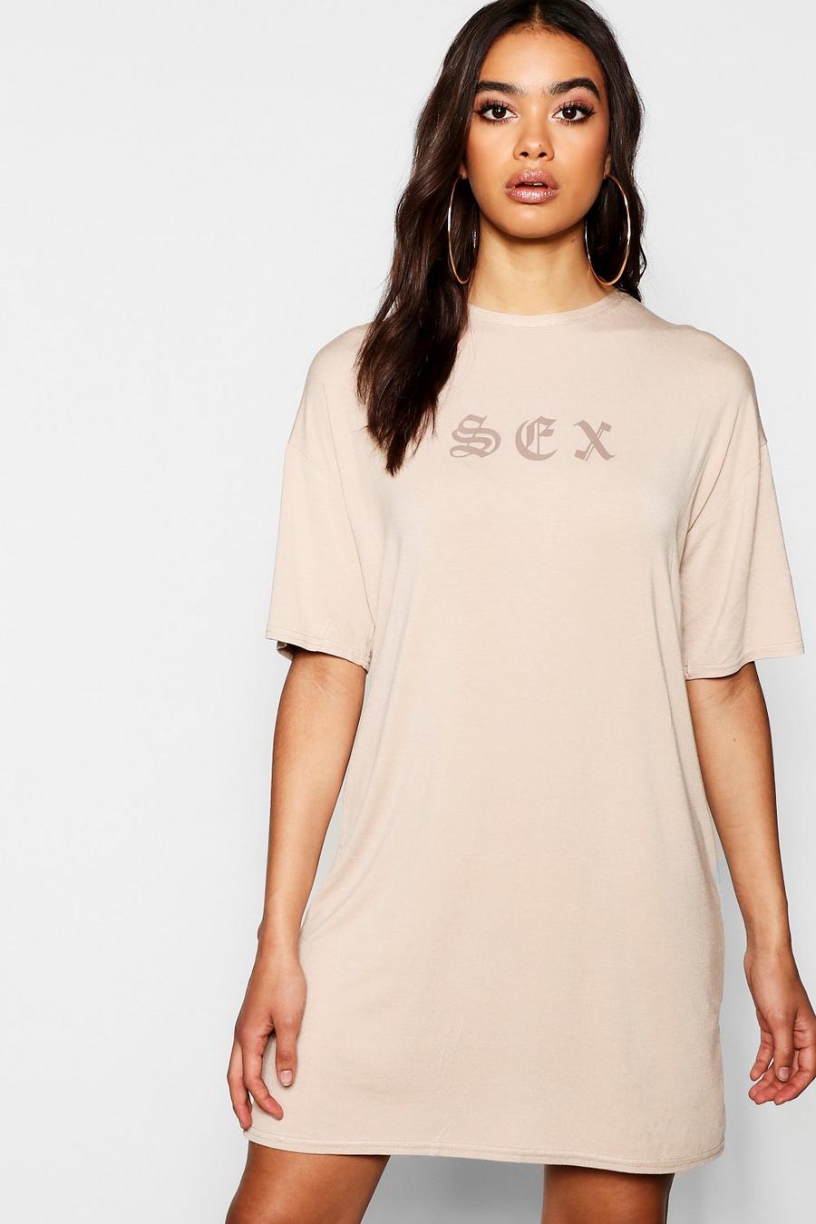 Vestido ancho estilo camiseta con eslogan gótico, Crudo image number 1