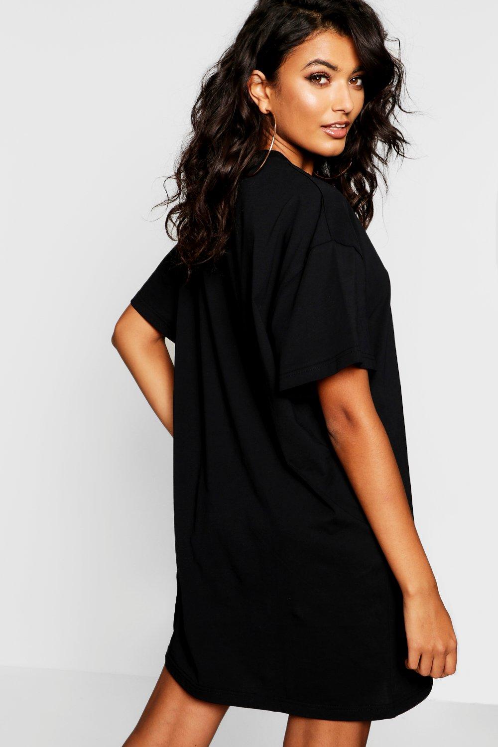 white t shirt black dress
