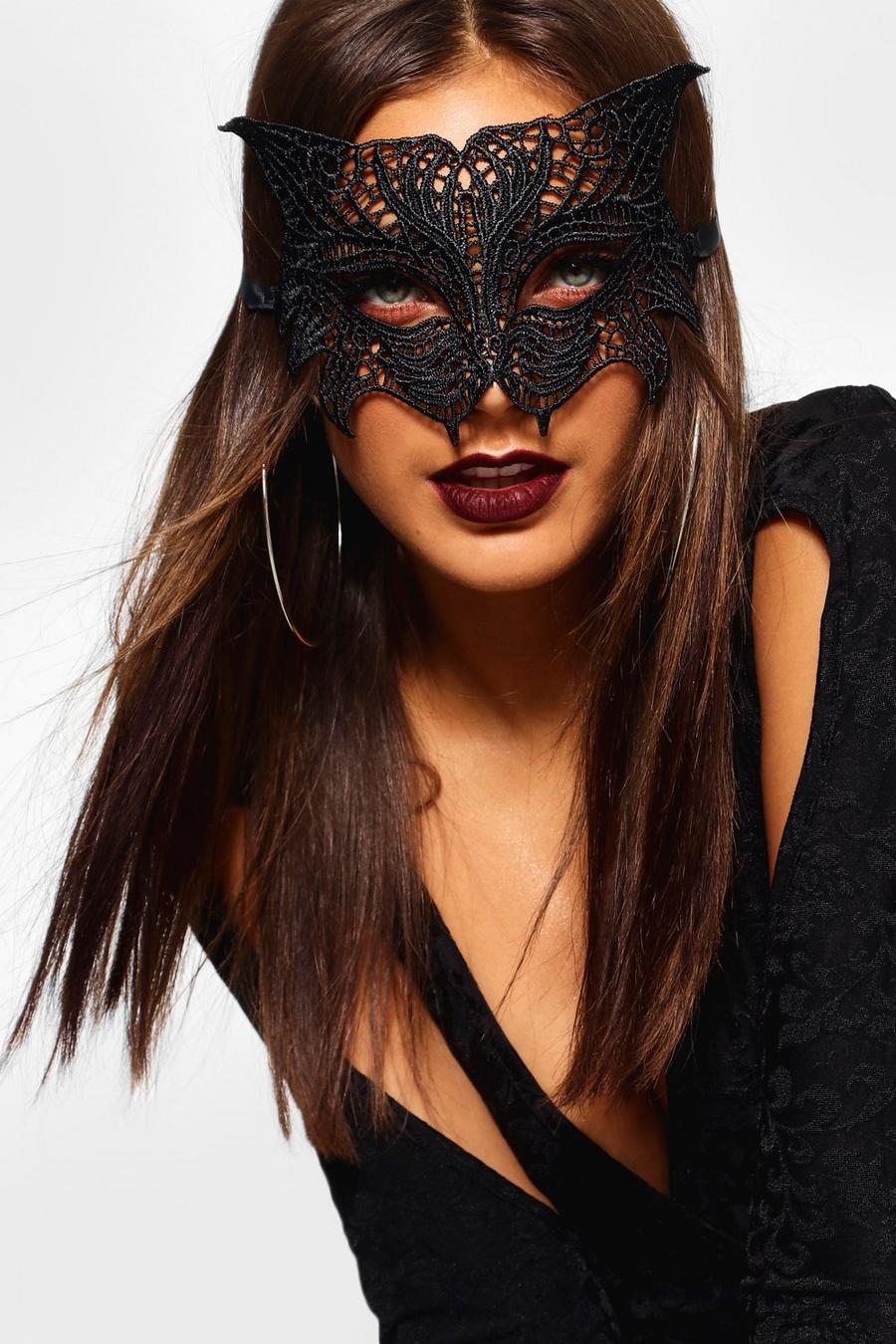 Foxy Lace Mask image number 1
