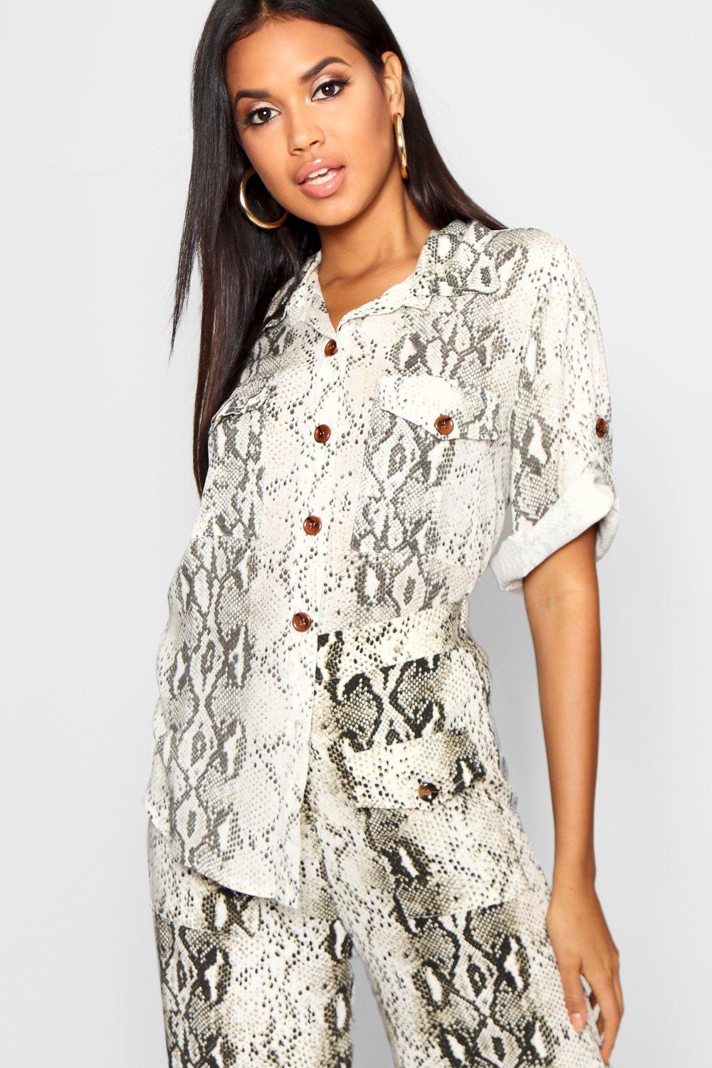 Blusa estampado de víbora hot sale