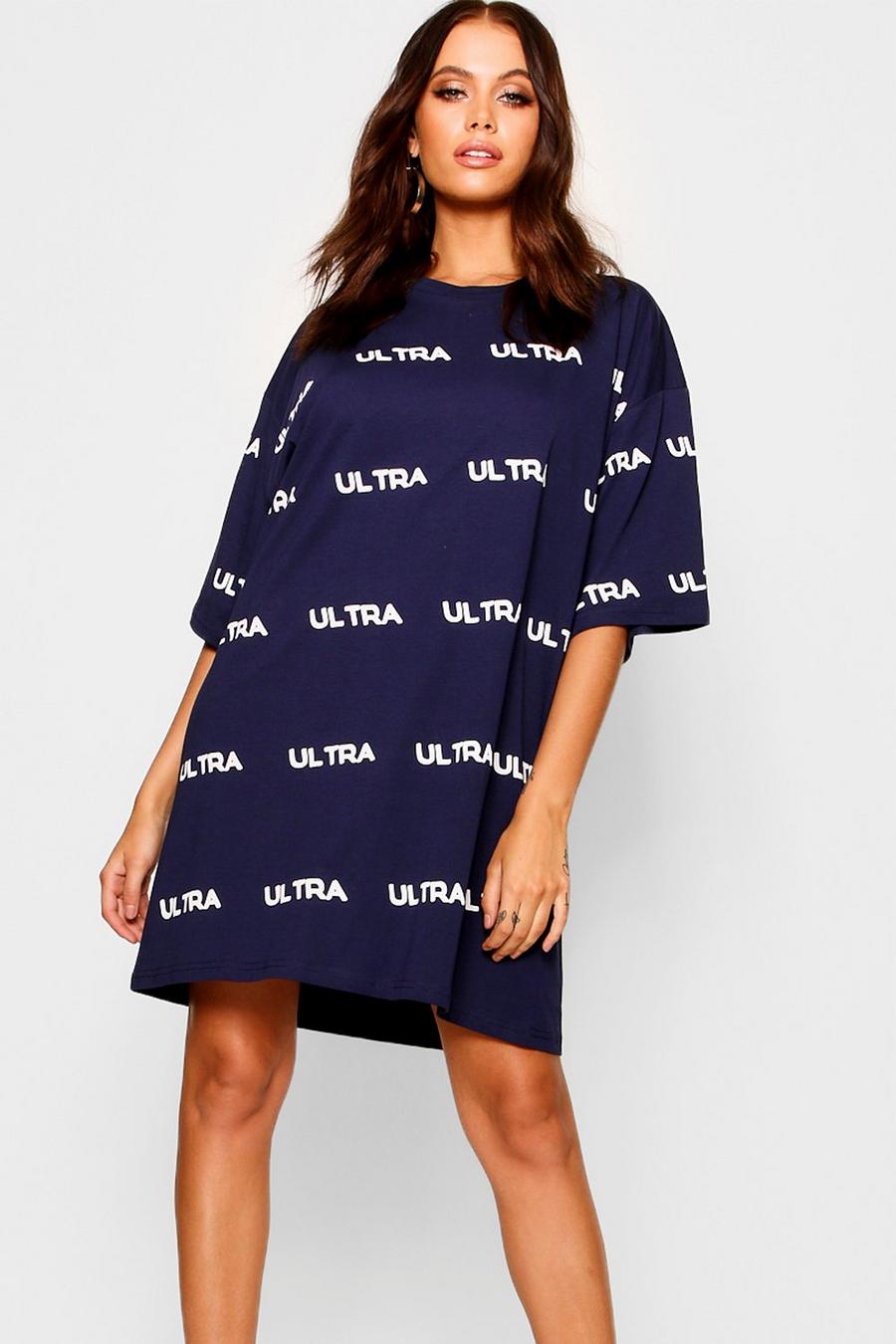 Oversized T-Shirt-Kleid mit wiederholendem Ultra-Print image number 1
