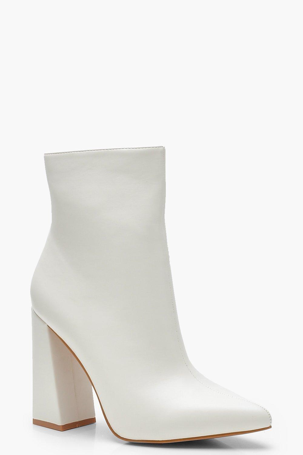 White hot sale boots boohoo