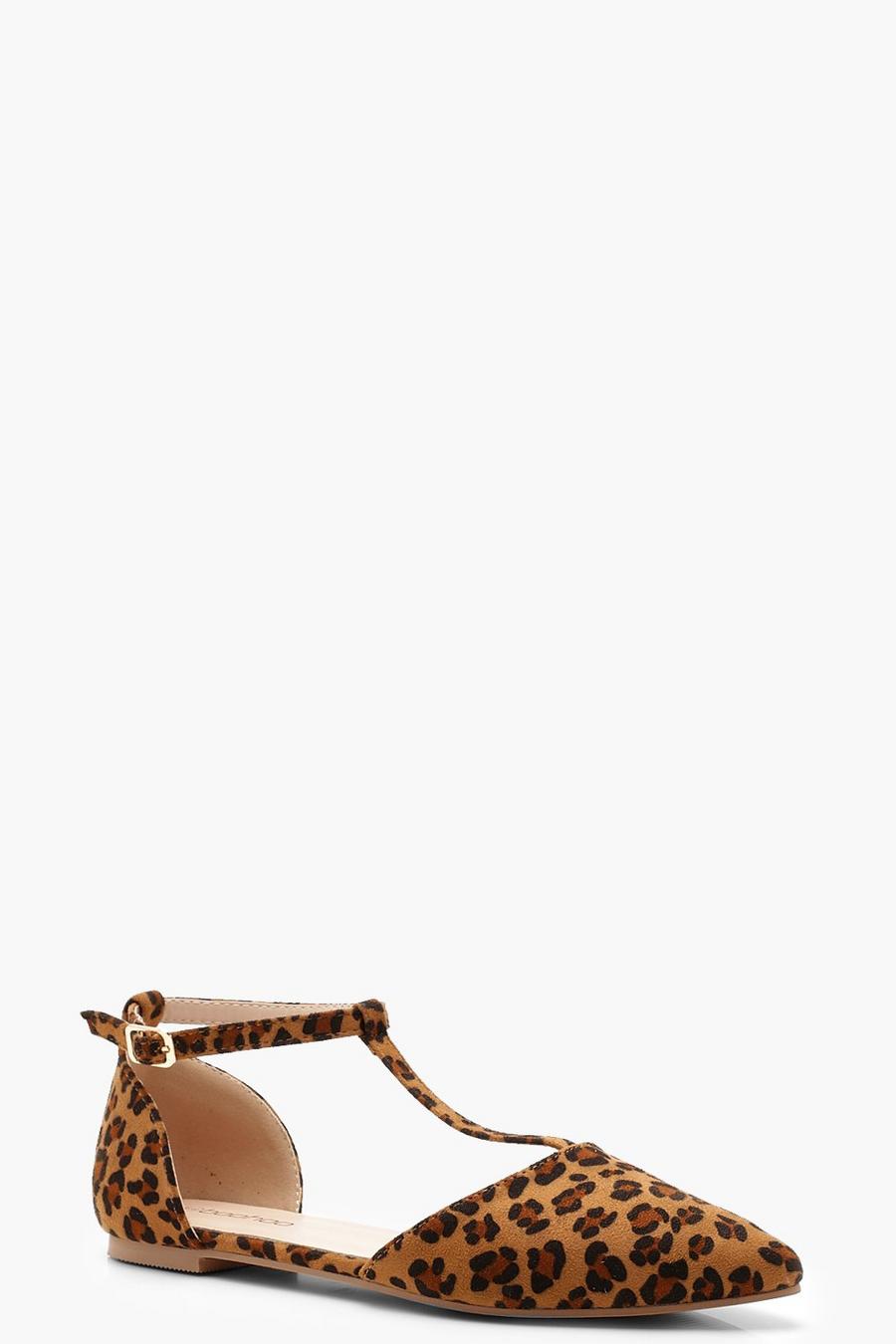 Spitz zulaufende, flache Schuhe mit T-Steg in Leoparden-Print, Leopard image number 1