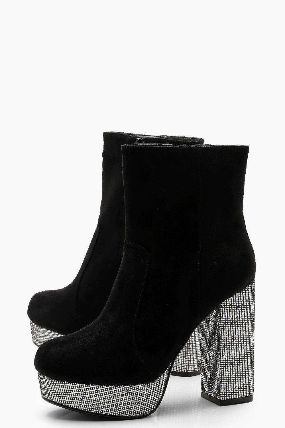 Tronchetti con plateau stile discoteca boohoo IT