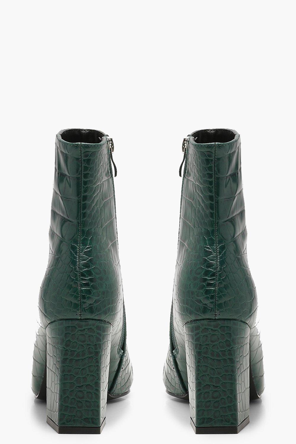 boohoo croc boots