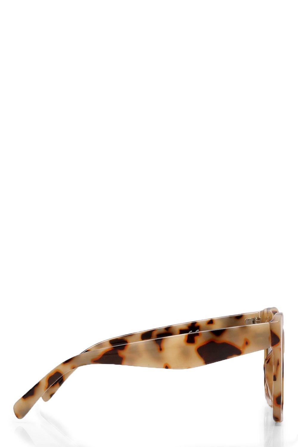 Beige tortoise shell sunglasses hotsell