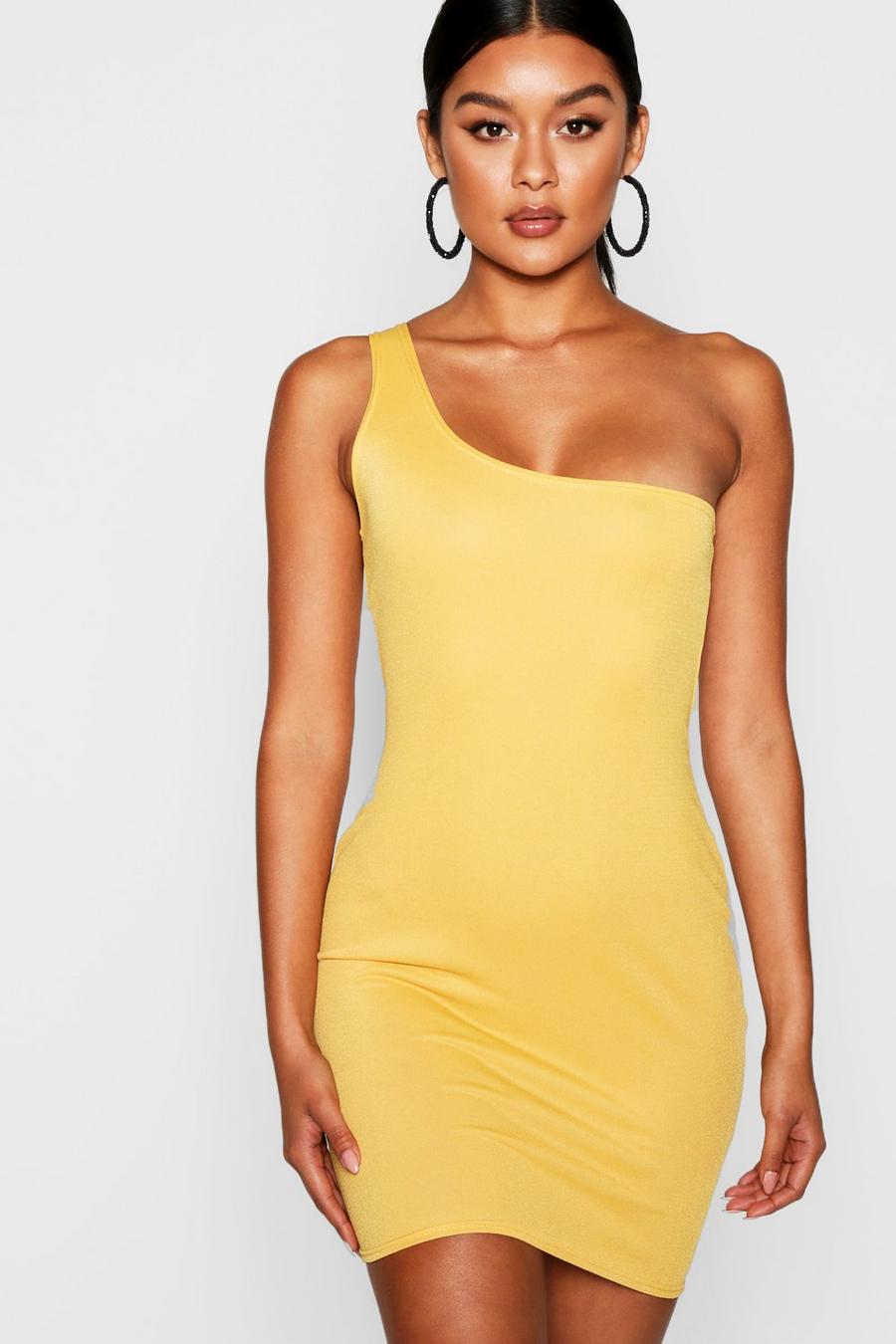 Mustard Figurnära one shoulder-klänning med brett band image number 1