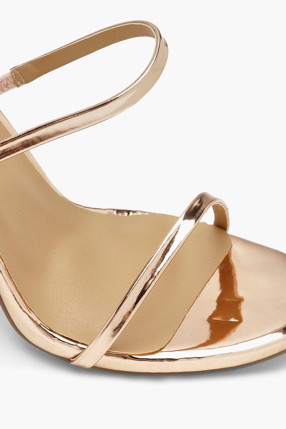wide fit footwear