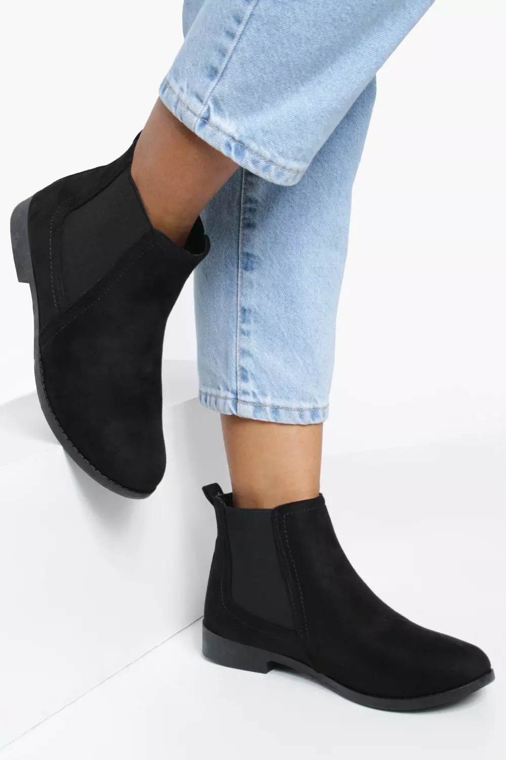 Flat chelsea store ankle boots