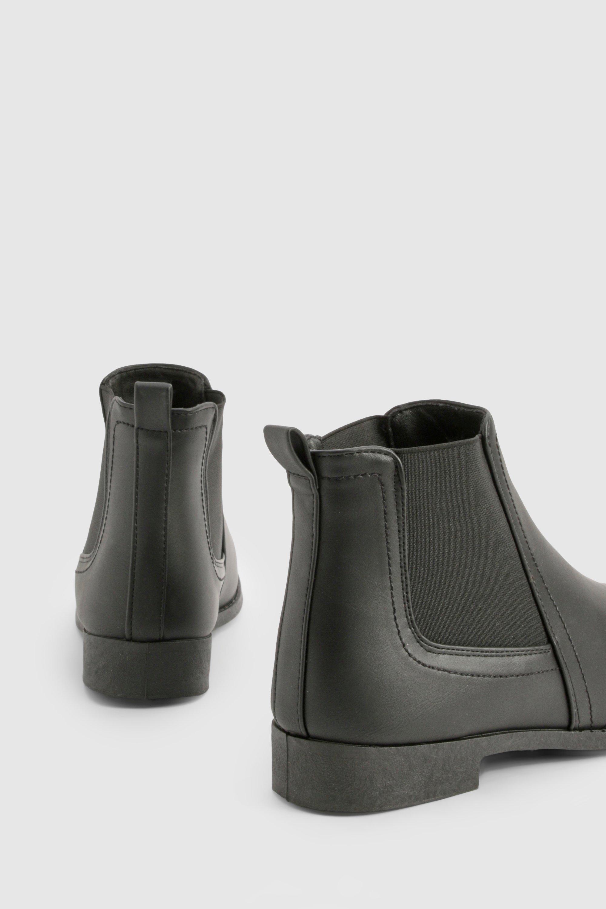 Flat bottom chelsea boots hotsell