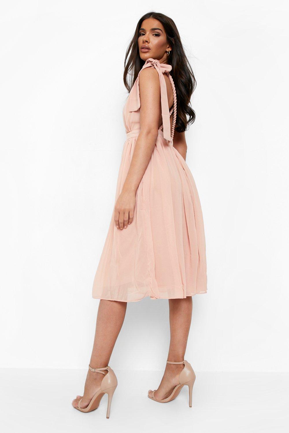 Blush hotsell dress boohoo