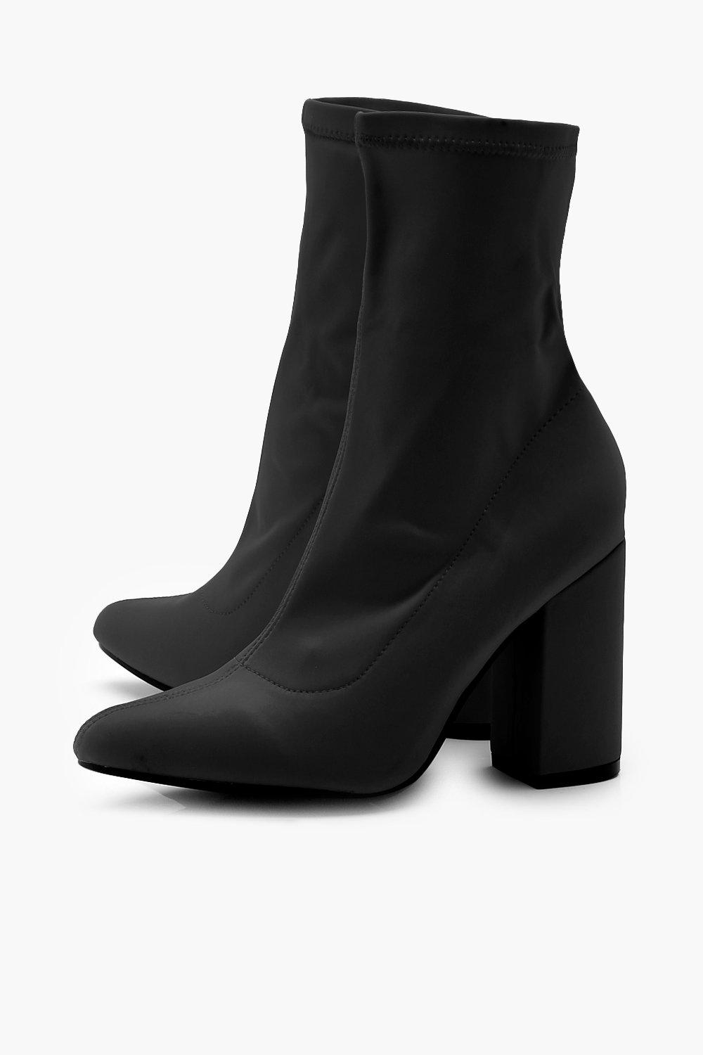 Stretch pointed outlet toe sock boots