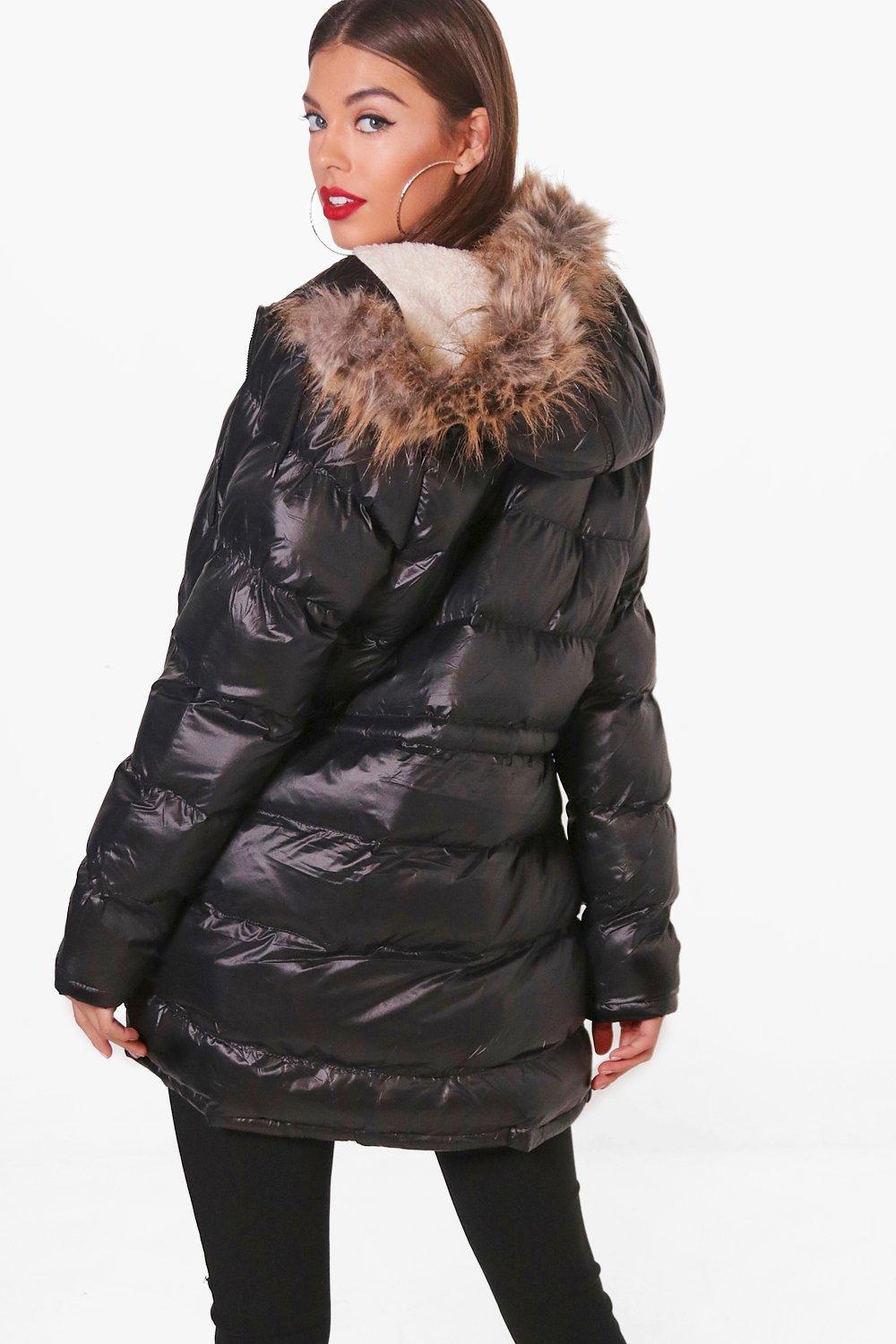 Black shiny best sale puffer jacket boohoo