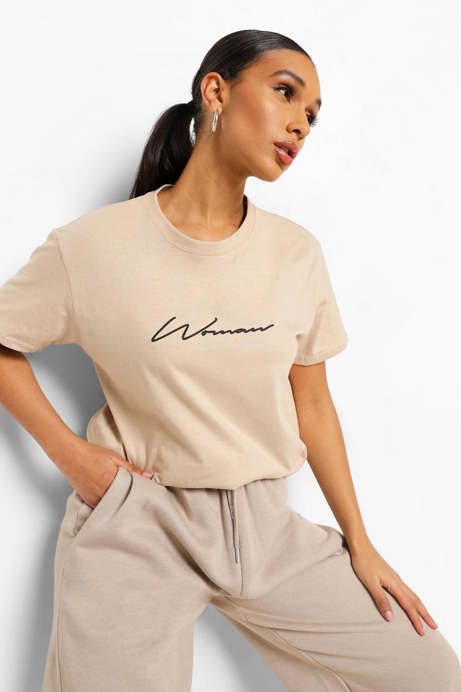 Camiseta con firma “Woman”, Marrón tostado image number 1