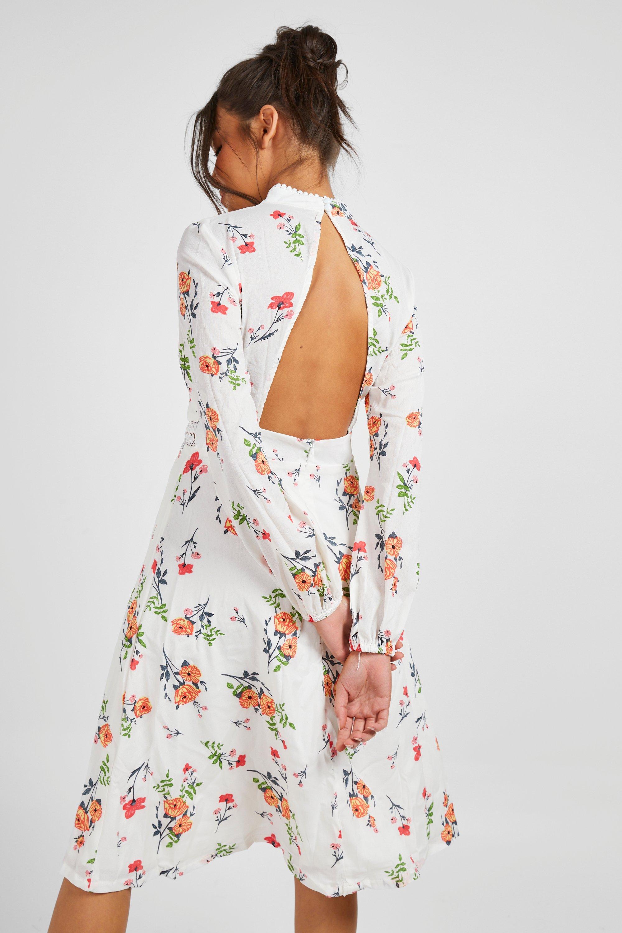 Boohoo floral best sale skater dress