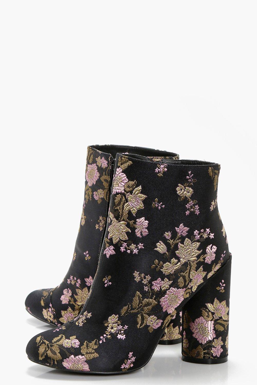 Embroidered heeled outlet boots