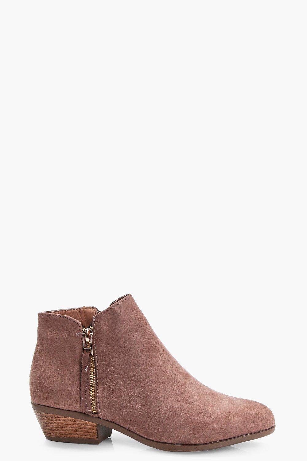 zip trim chelsea ankle boots