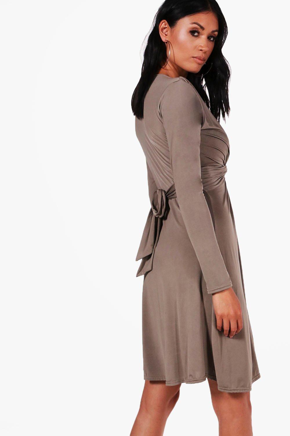 Harriet Long Sleeve Knot Front Dress boohoo