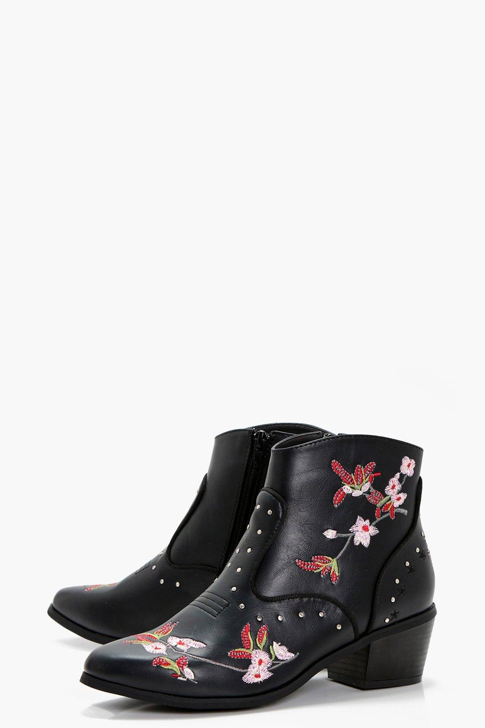 bottines brodées fleurs