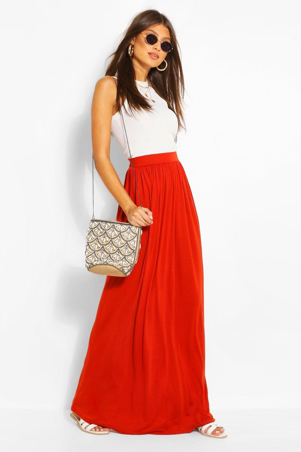 Boohoo red hotsell maxi skirt