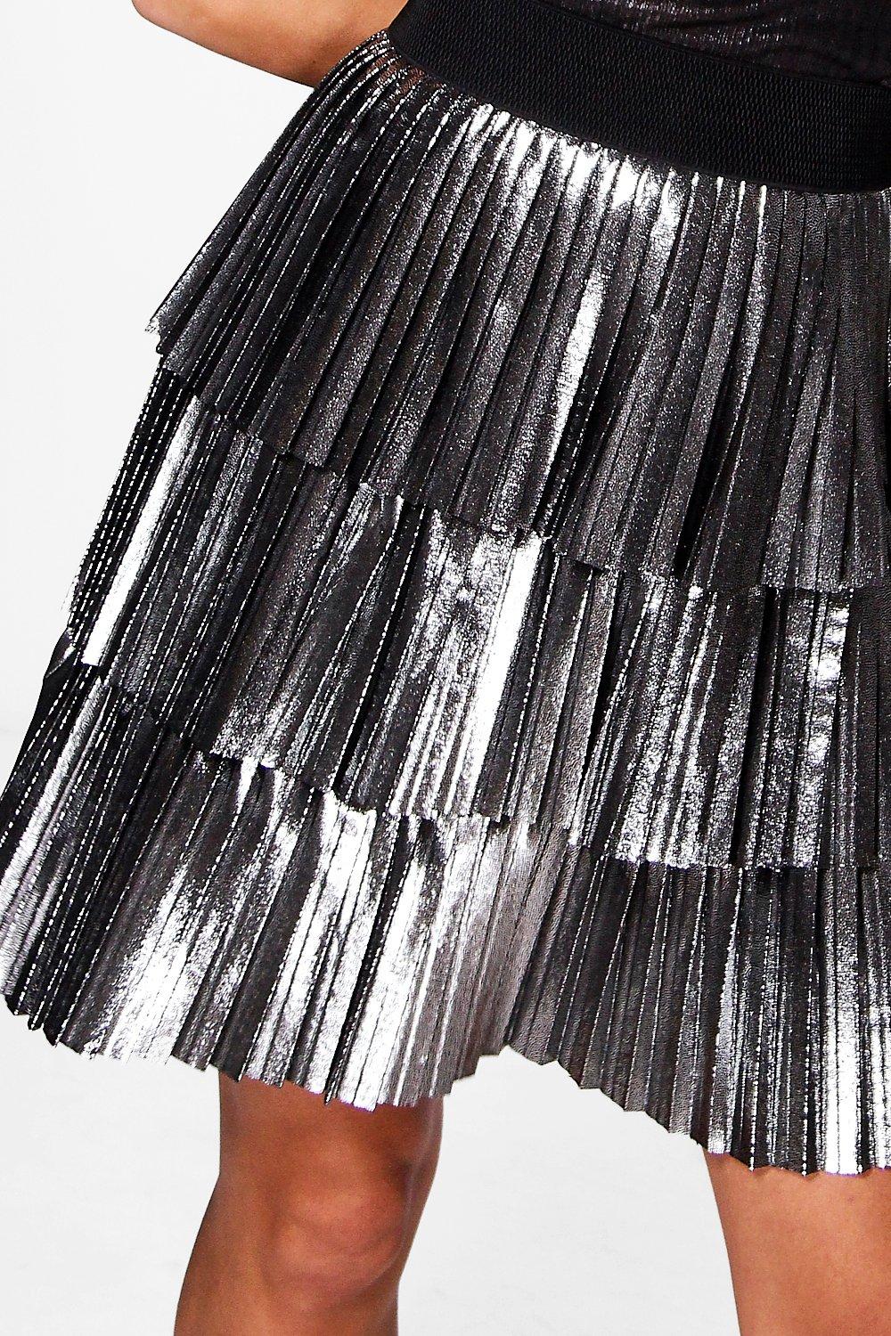 Metallic pleated skirt on sale boohoo