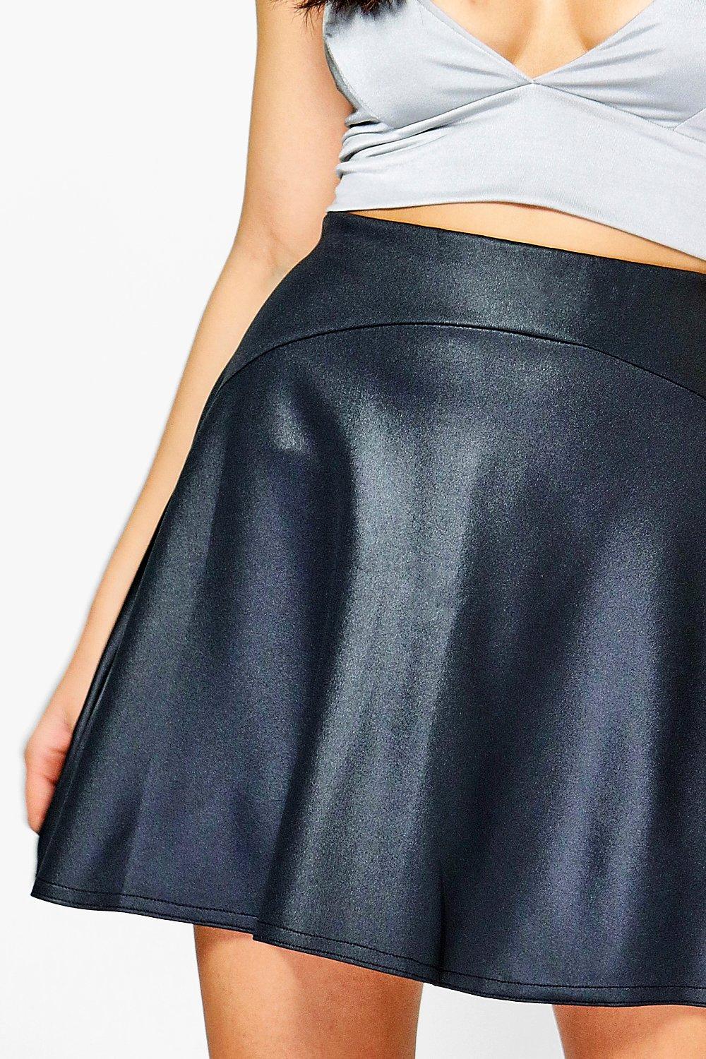 black flippy hem skirt