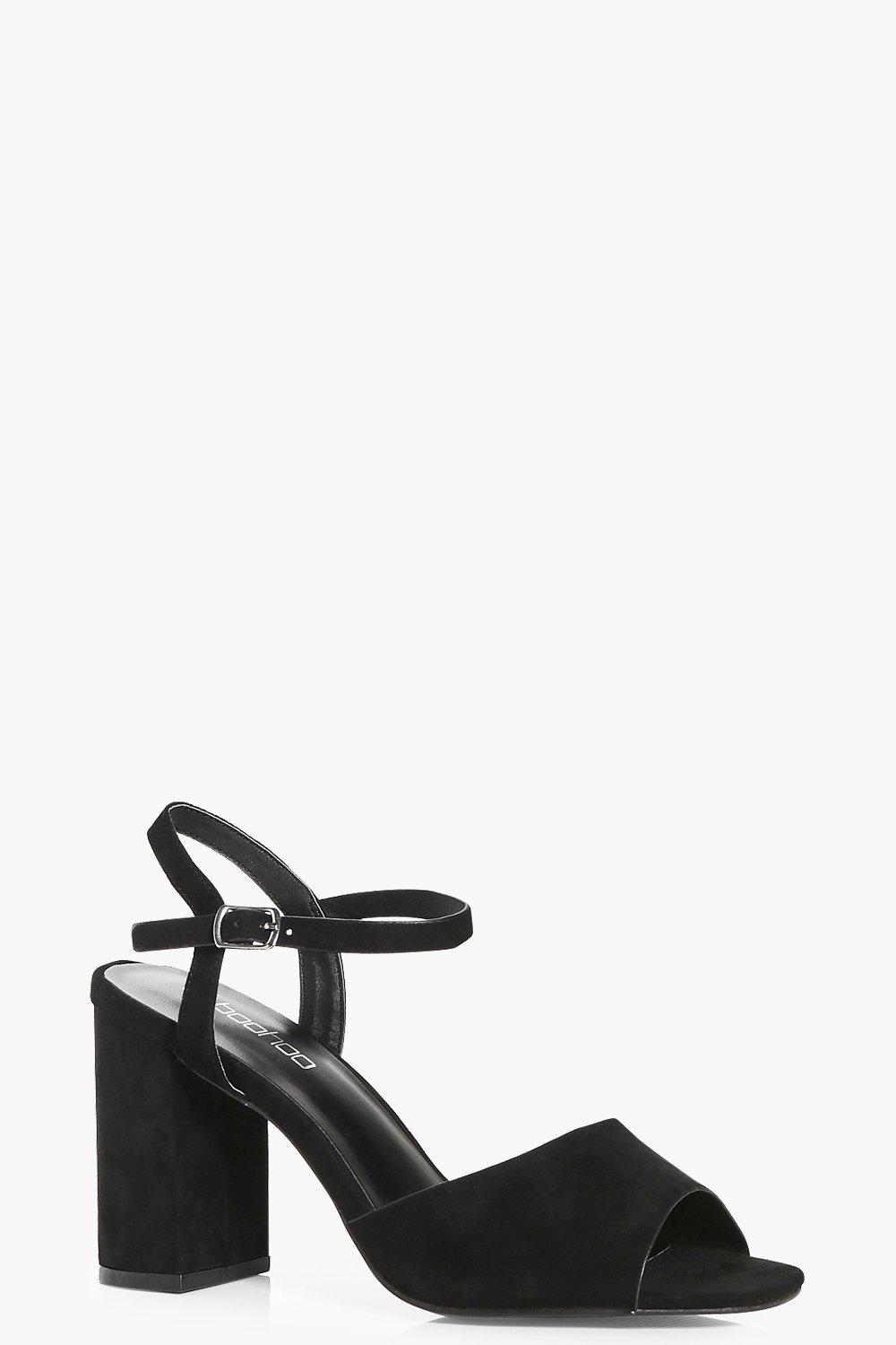 wide heels canada