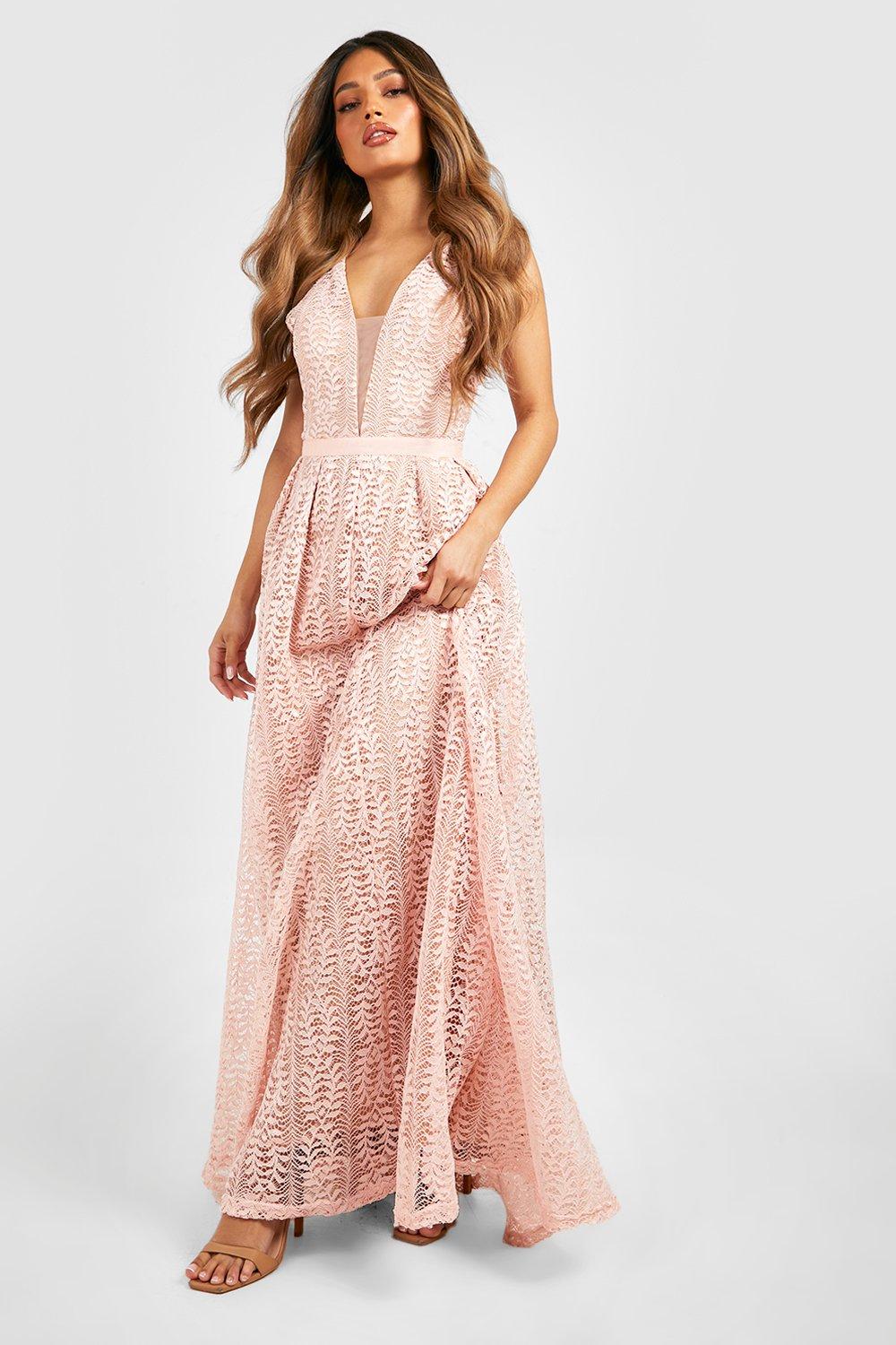Boutique Kanten Maxi Bruidsmeisjes Jurk Met Laag Decollete