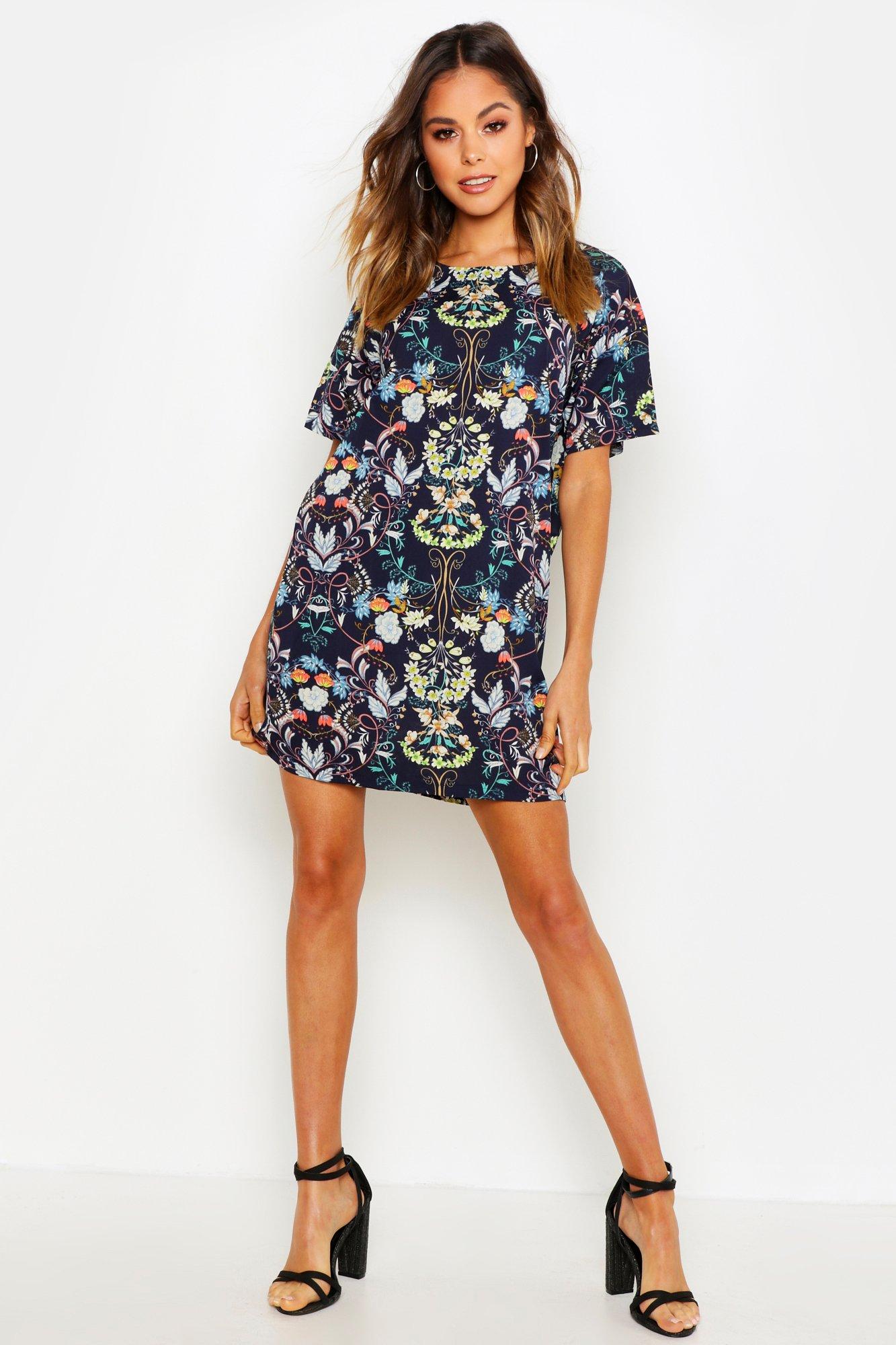 Boohoo navy floral on sale dress