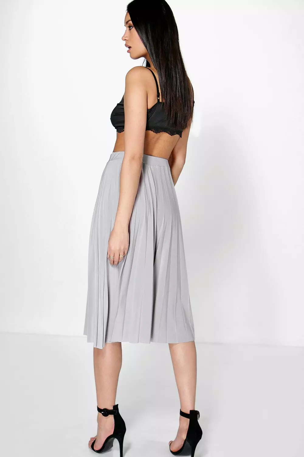 Boohoo grey hotsell pleated skirt